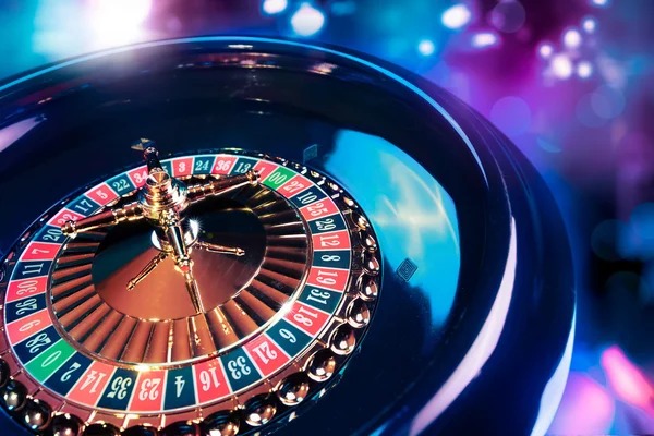 Dealer at mawartoto338 high-limit table managing multiple players with professional composure
